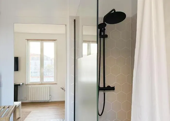 F2 Coeur De Bellle Vue Apartament *